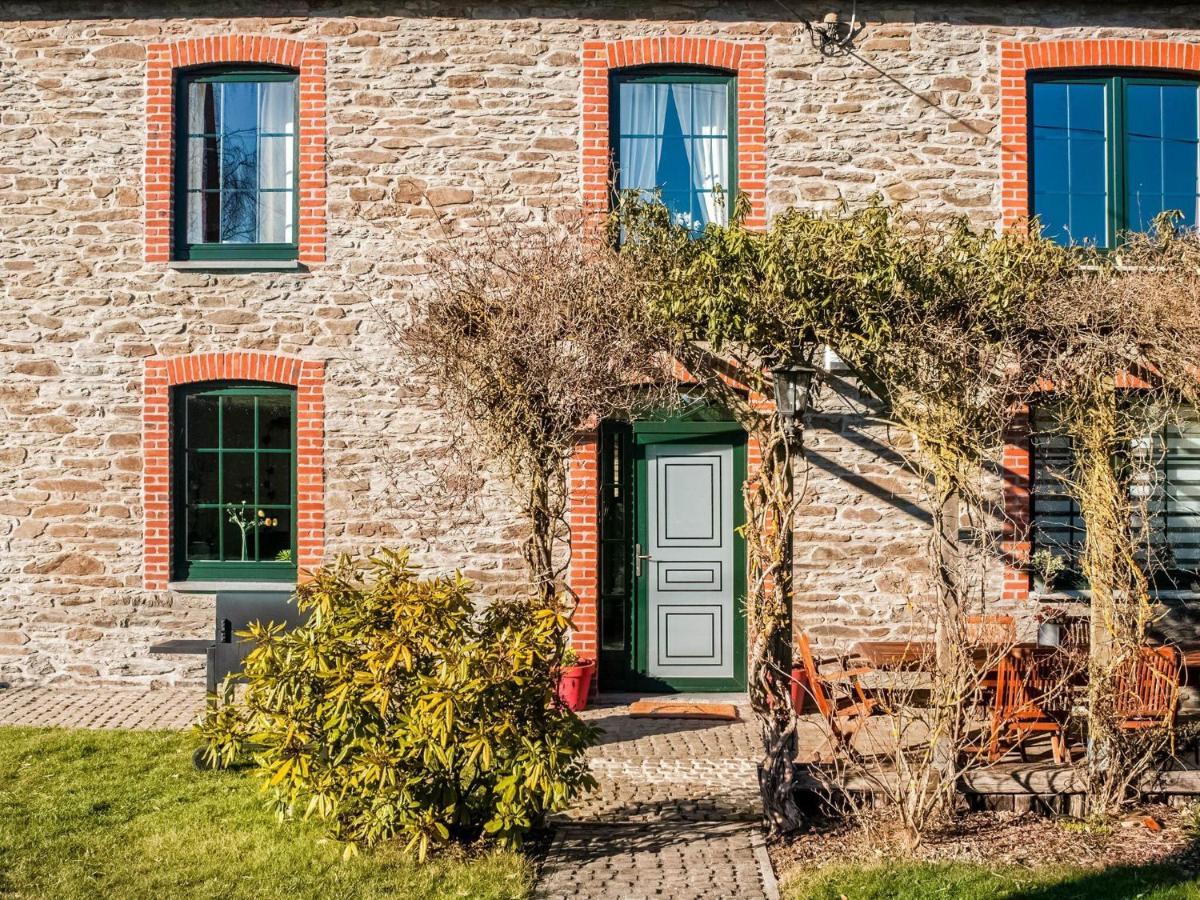 Pretty Farmhouse In Houffalize With Courtyard Ngoại thất bức ảnh