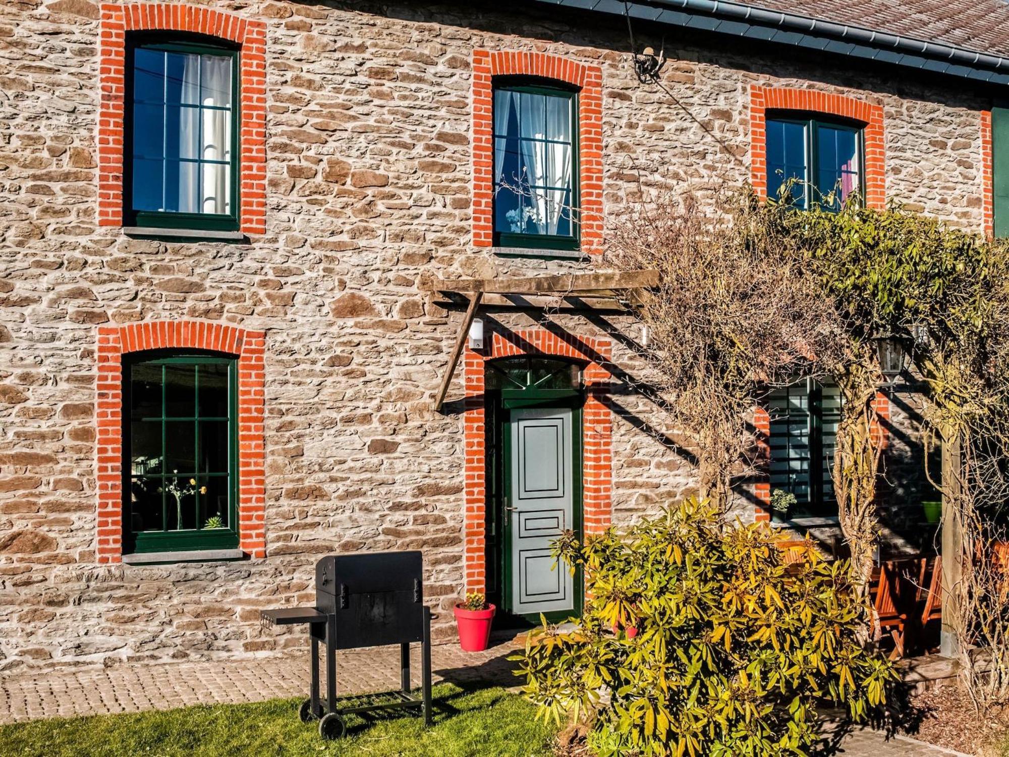 Pretty Farmhouse In Houffalize With Courtyard Ngoại thất bức ảnh