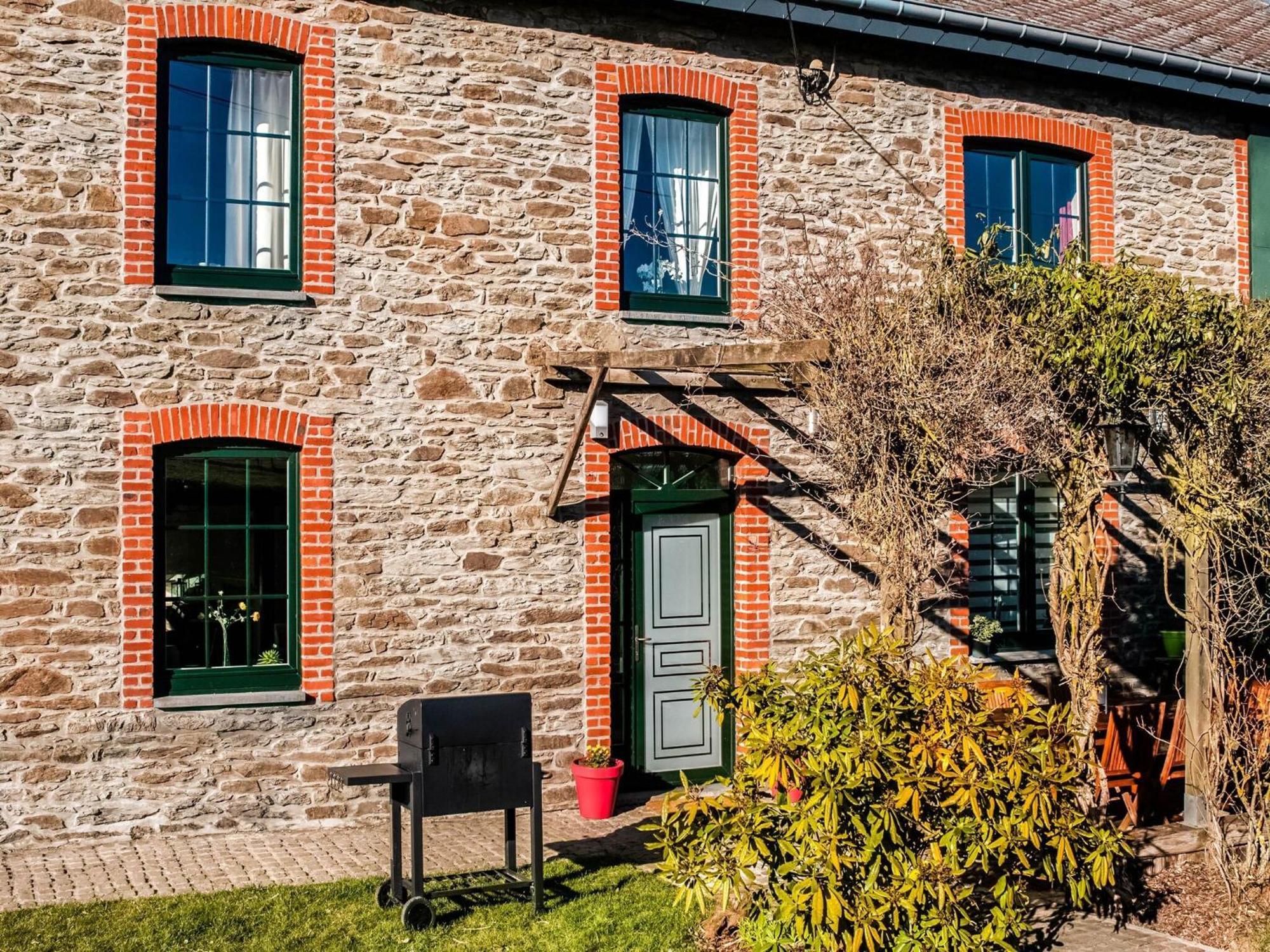 Pretty Farmhouse In Houffalize With Courtyard Ngoại thất bức ảnh